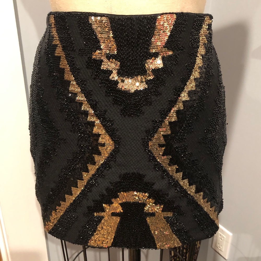 Forever 21 Black/Gold Sequined Beaded Skirt-Large